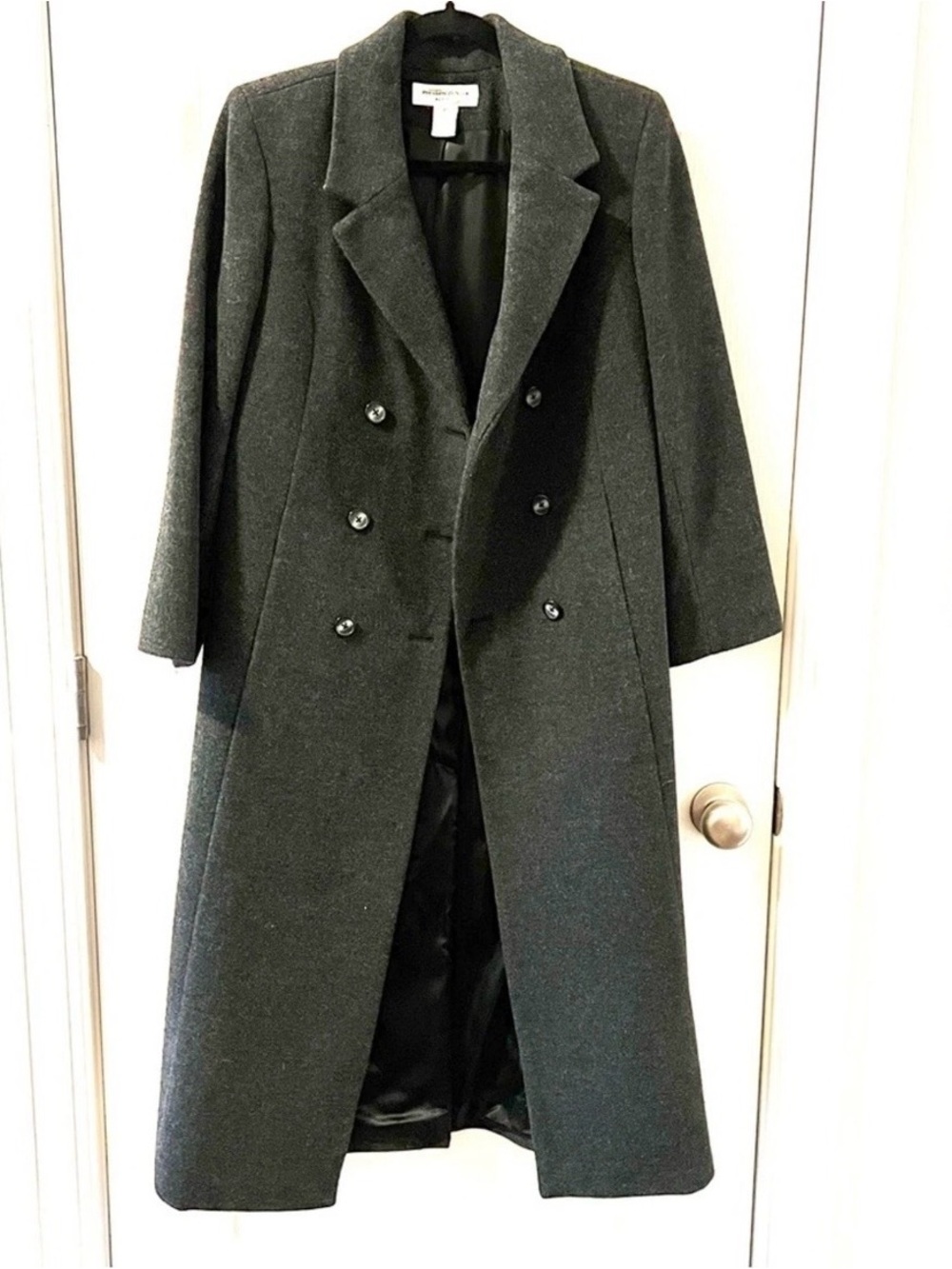 Long Wool Double-Breasted Women's Coat in Dark Gray - Picture 3 of 11